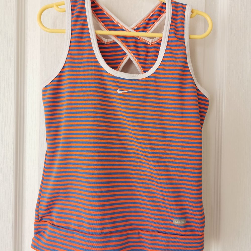 Nike workout top w DRY-FIT XS